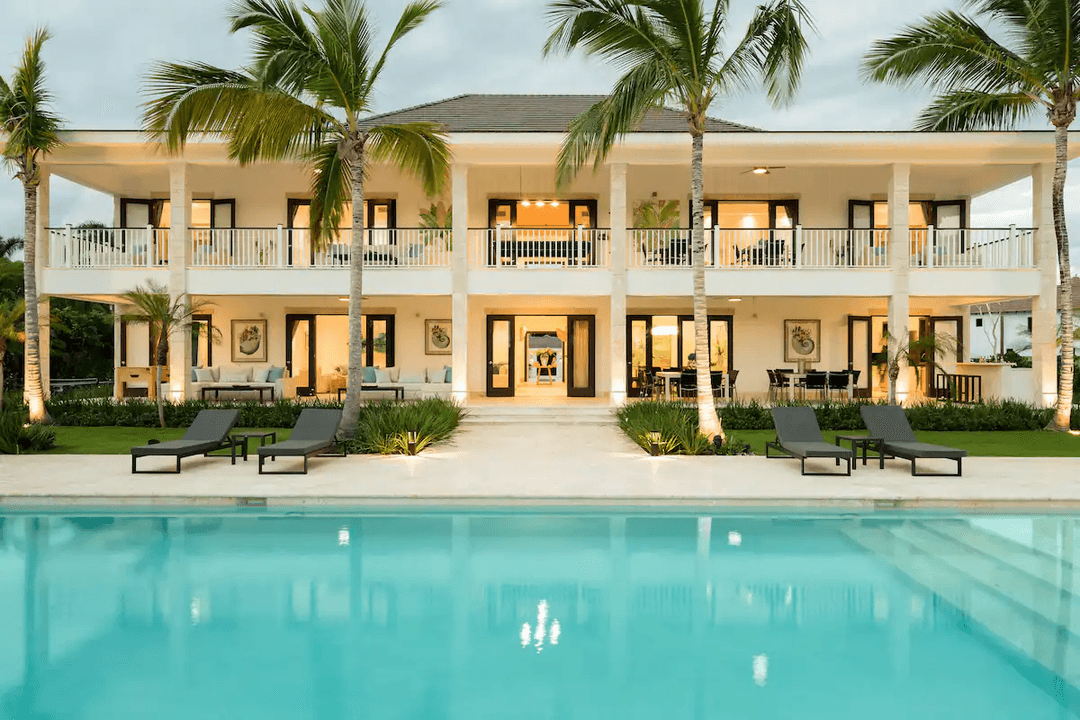 viking in white backgrounsd logo